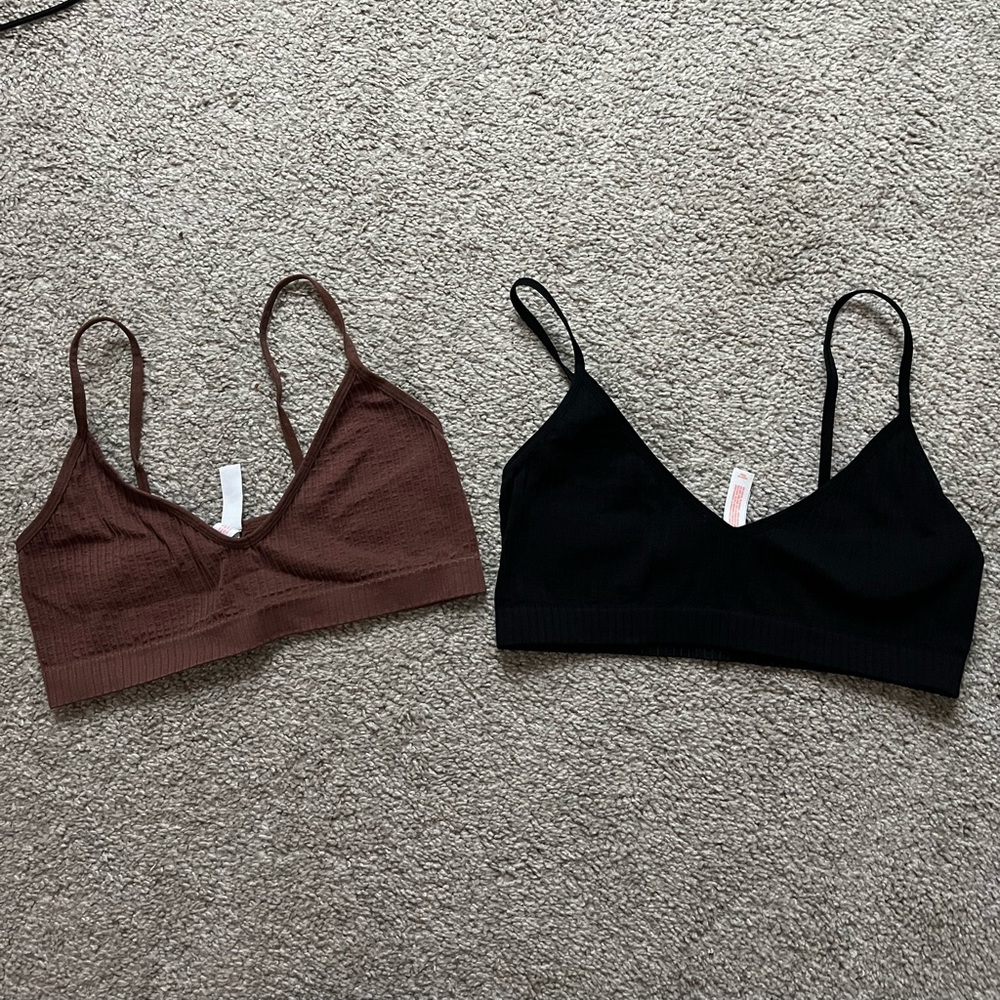 Ribbed bralettes
